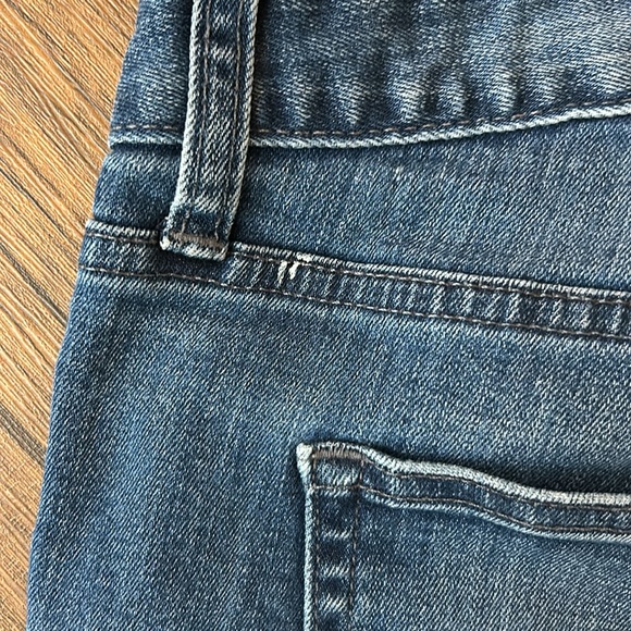 GAP Skinny Bermuda Denim Jean Shorts Medium Wash Distressed Size 29 - Picture 7 of 7